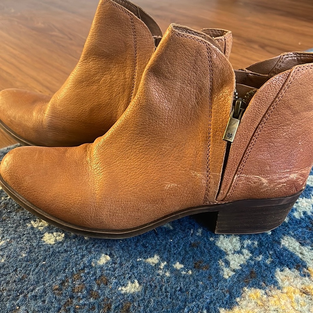 Cute Lucky brand booties